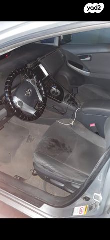 טויוטה פריוס