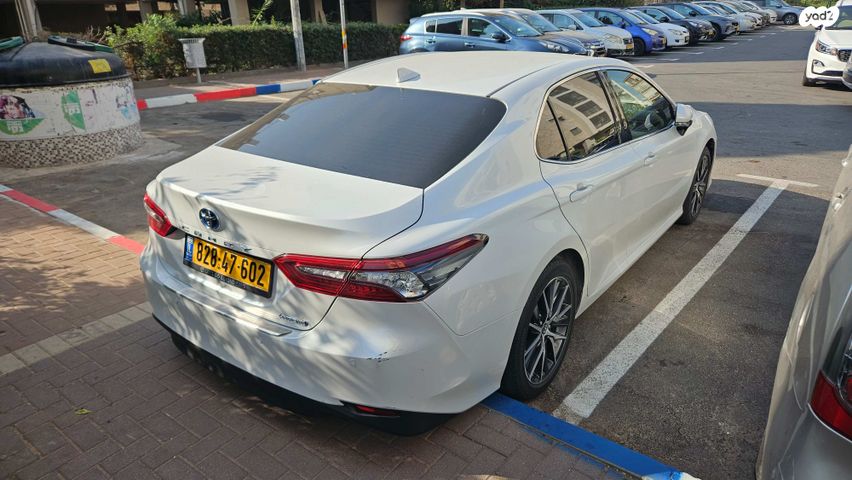 טויוטה קאמרי