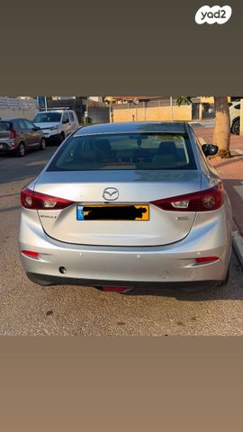 מודעת רכב מאזדה 3