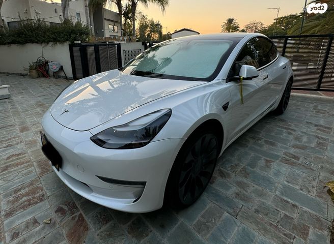 טסלה מודל 3