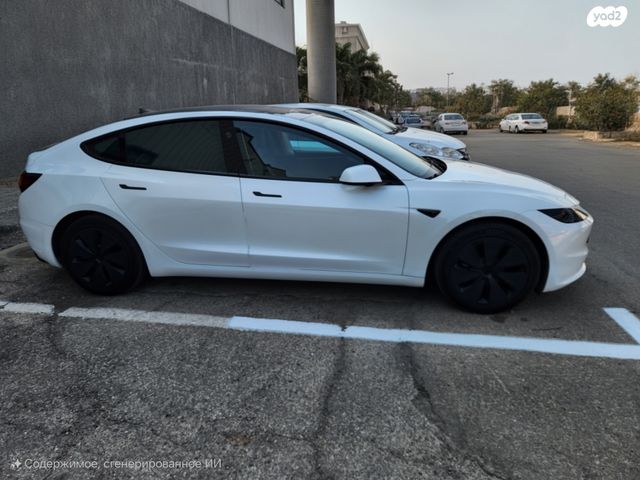 מודעת רכב טסלה מודל 3