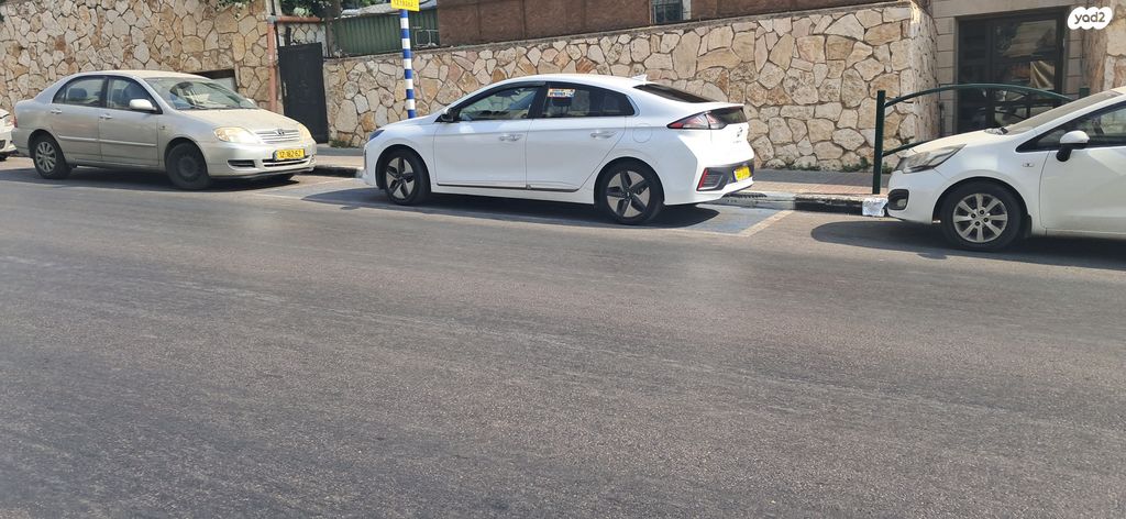 יונדאי איוניק