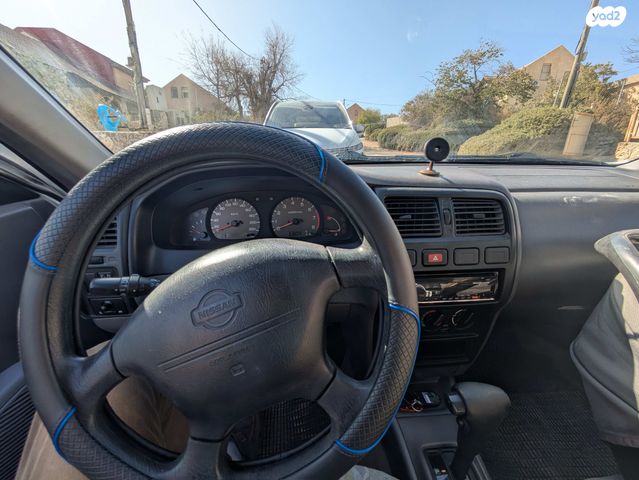 ניסאן אלמרה