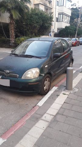 טויוטה יאריס