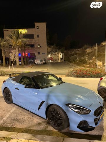 ב מ וו Z4
