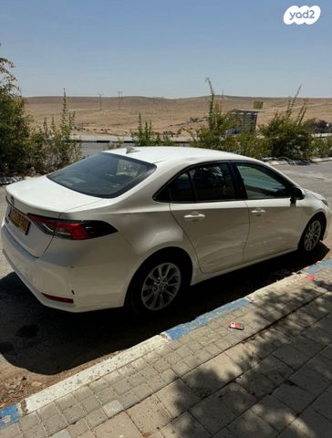 טויוטה קורולה