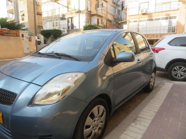 טויוטה יאריס