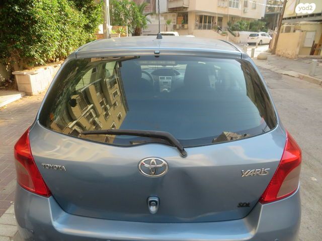 טויוטה יאריס