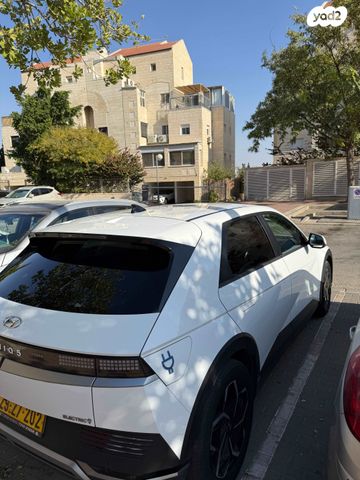 יונדאי איוניק 5