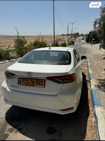 טויוטה קורולה
