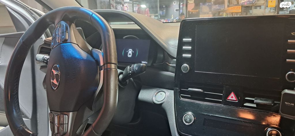 יונדאי איוניק