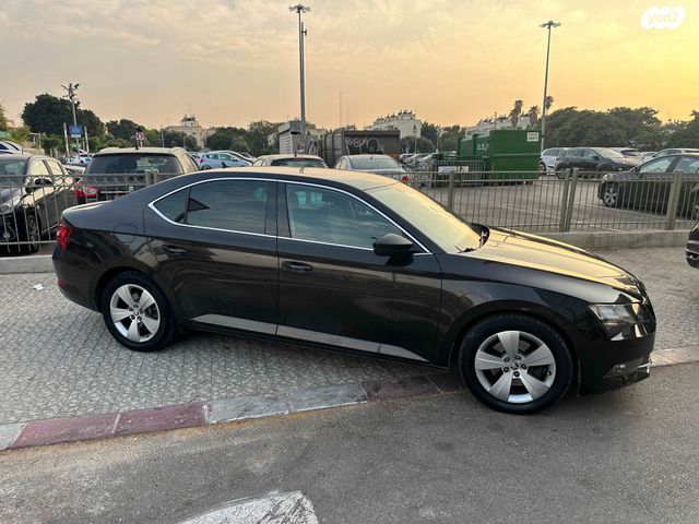 מודעת רכב סקודה סופרב