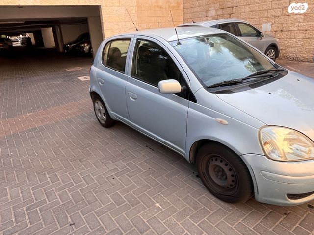 טויוטה יאריס