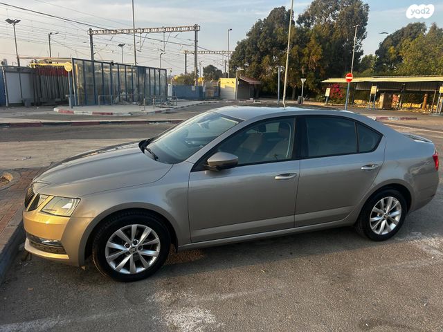 סקודה אוקטביה