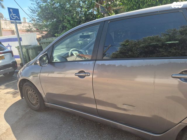 מיצובישי גרנדיס