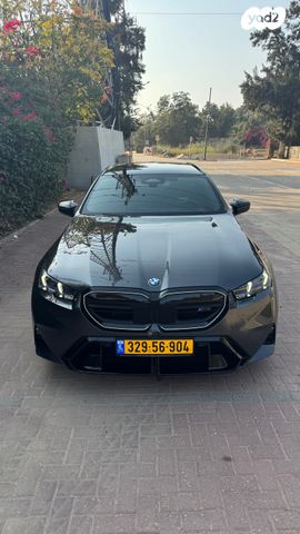 ב מ וו M5