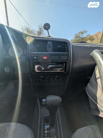 ניסאן אלמרה