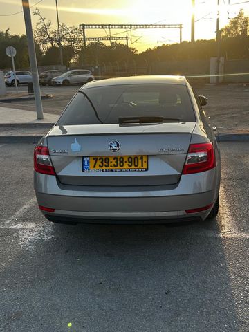 סקודה אוקטביה