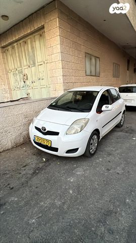 טויוטה יאריס