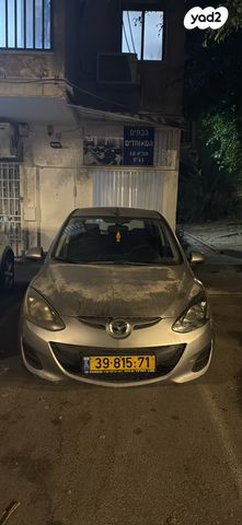 מודעת רכב מאזדה 2