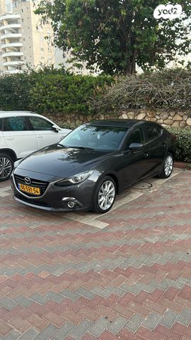 מודעת רכב מאזדה 3