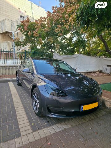 מודעת רכב טסלה מודל 3