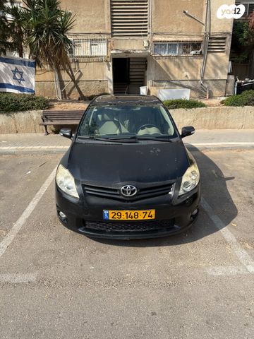 טויוטה אוריס