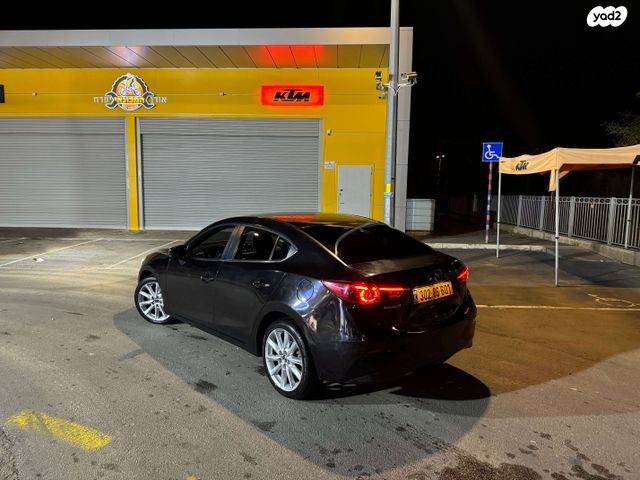 מאזדה 3