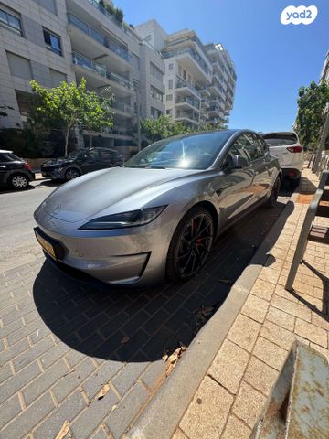 מודעת רכב טסלה מודל 3