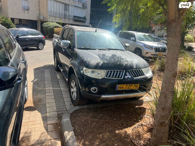 מיצובישי טרייטון / L200