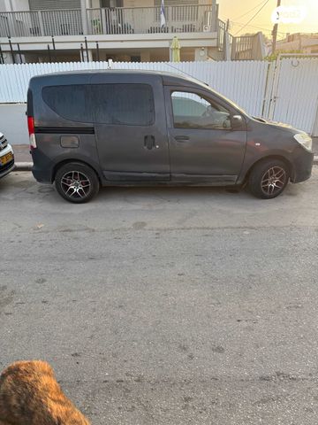 דאצ'יה דוקר