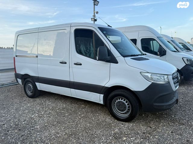 מודעת רכב מרצדס-בנץ ספרינטר