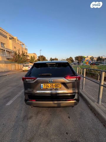 טויוטה RAV4