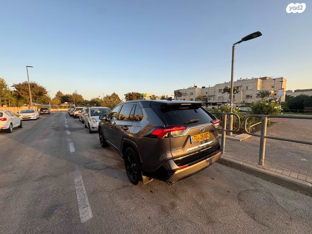 מודעת רכב טויוטה RAV4