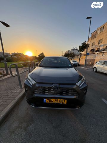 טויוטה RAV4