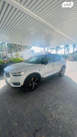 וולוו XC40