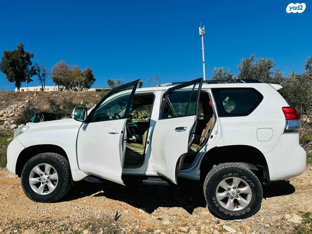 טויוטה לנד קרוזר