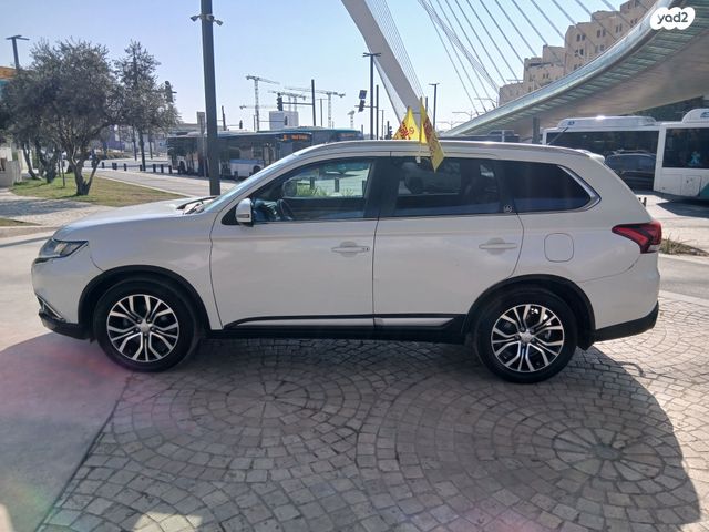 מיצובישי אאוטלנדר