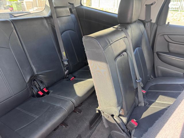 שברולט טראוורס