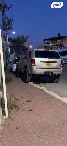 מודעת רכב ג'יפ גרנד צ'ירוקי
