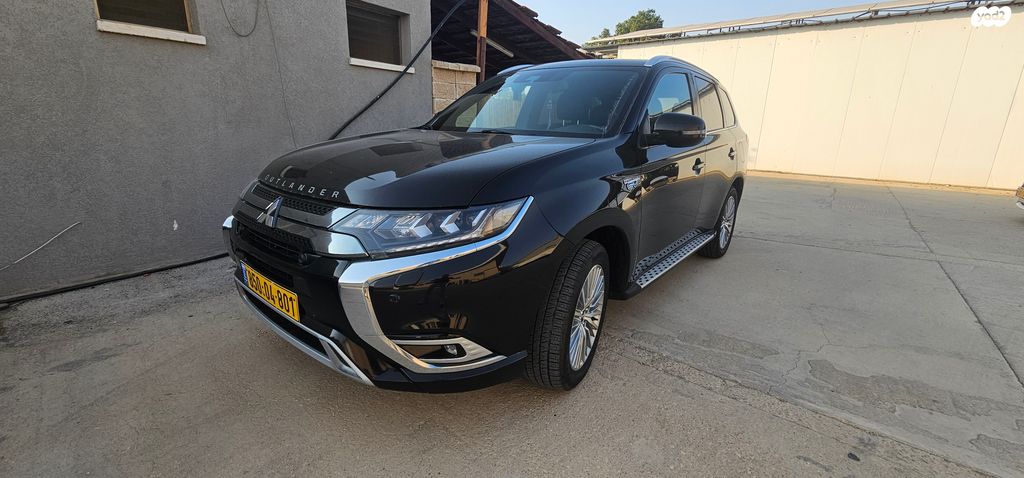 מיצובישי אאוטלנדר