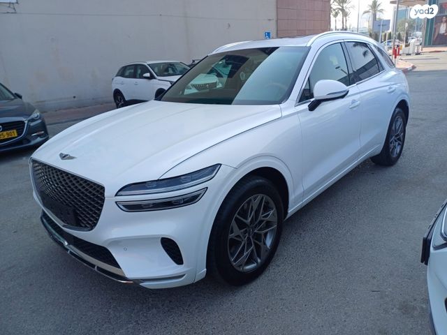 מודעת רכב ג'נסיס GV70