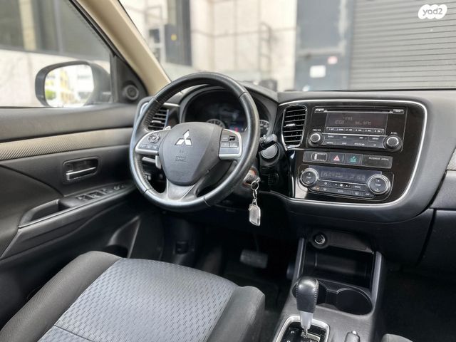 מיצובישי אאוטלנדר