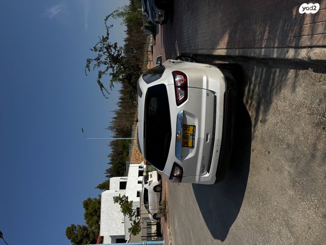 שברולט טראוורס