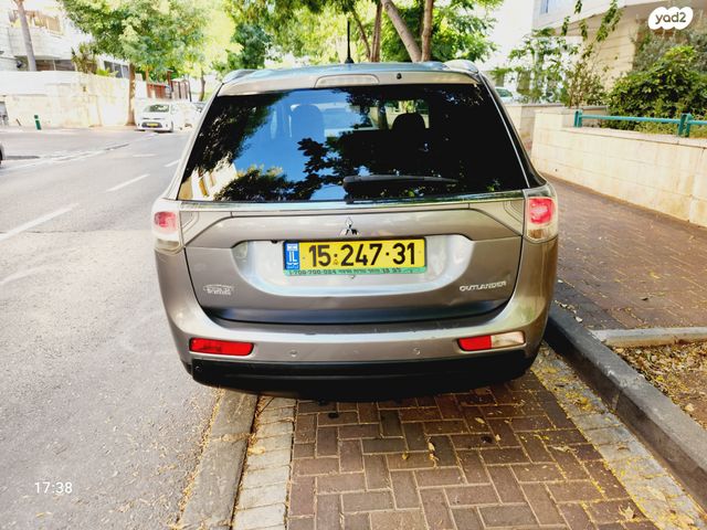 מיצובישי אאוטלנדר