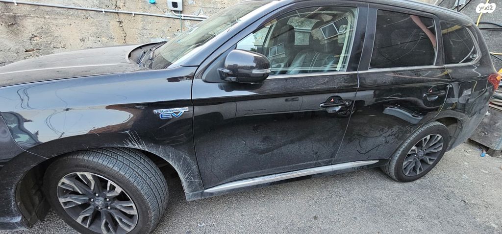 מיצובישי אאוטלנדר