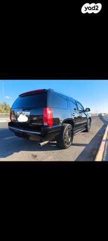 מודעת רכב קאדילק אסקלייד