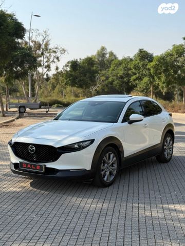 מודעת רכב מאזדה CX-30