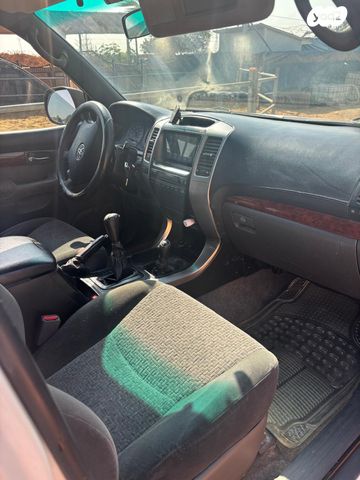 טויוטה לנד קרוזר