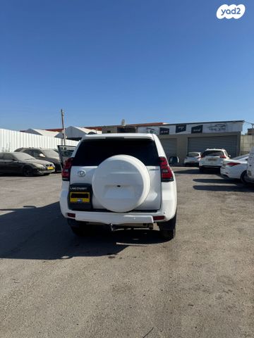 טויוטה לנד קרוזר